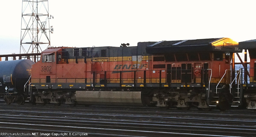 BNSF 3902